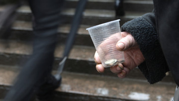 Москва планирует выдачу продовольственных карточек