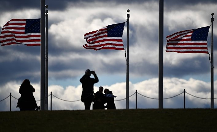 Washington Examiner: Трамп идет вровень с Байденом при рейтинге одобрения 45%-47%