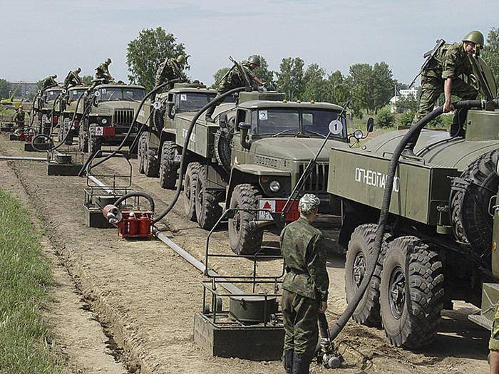 День тыла вооруженных сил России отмечают 1 августа 2022 года