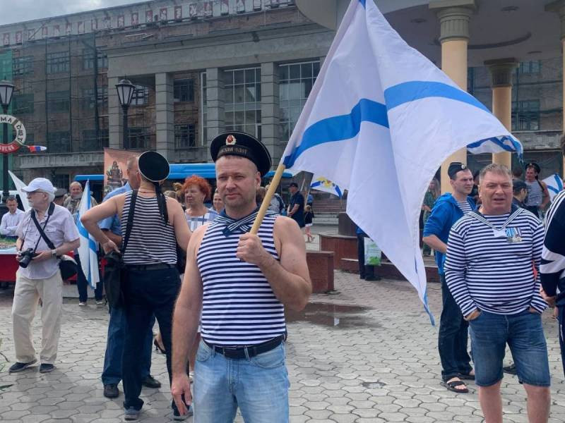 Поздравления в стихах и прозе на День ВДВ в 2023 порадуют сильных и смелых десантников