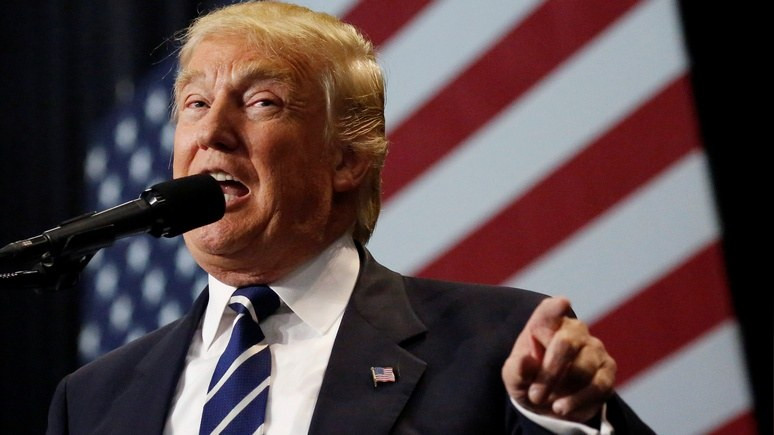 Пол Крейг Робертс: Русофобия довела Вашингтон до абсурда