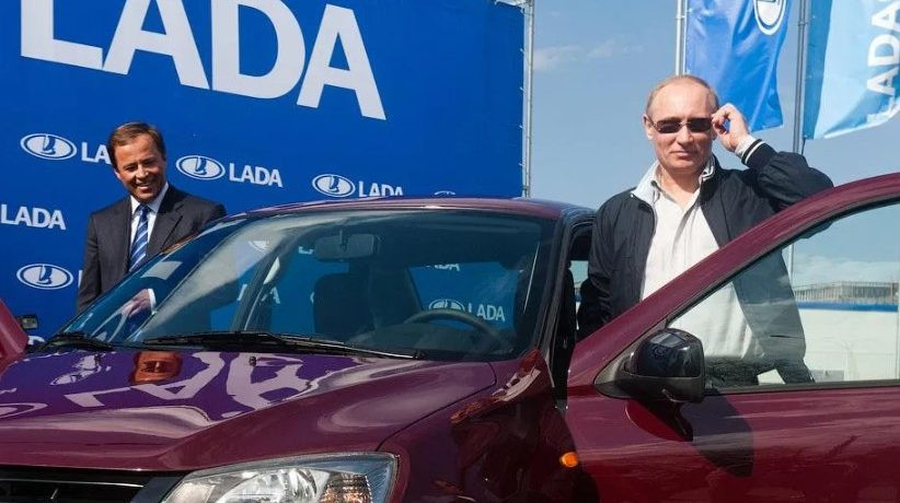 Всё своё: Владимир Путин заявил, что все российские чиновники должны ездить на отечественных авто