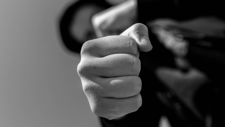 Зверьё: в Забайкальском крае жестоко избили участника СВО, потерявшего на фронте ногу