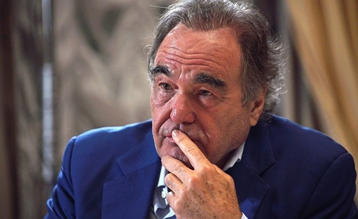 Оливер Стоун: в случае с Россией глупость американцев убийственна (Die Welt)
