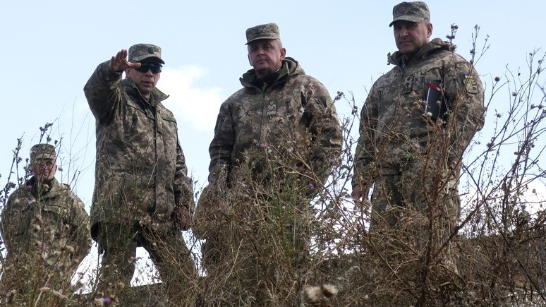 Le Figaro: США и Канада помогают армии Киева избавиться от советских традиций