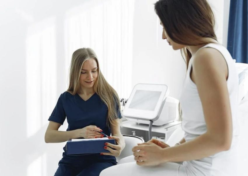 Доктор Волкова рекомендовала для похудения есть сало, авокадо и темный шоколад