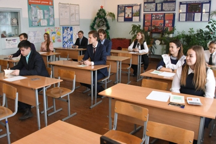 Золотой стандарт: что изменится в школах РФ с 1 сентября 2023 года