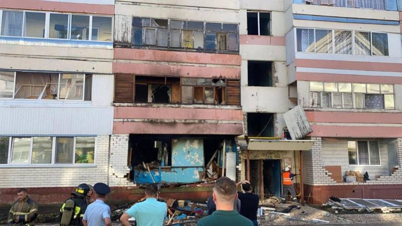 Взрыв газа и пожар в доме в Нижнекаменске: что известно о трагедии на сейчас, последние новости к этому часу