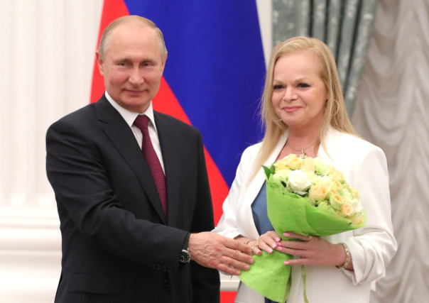 Лариса Долина при поддержке ПФКИ открыла свою музыкальную школу