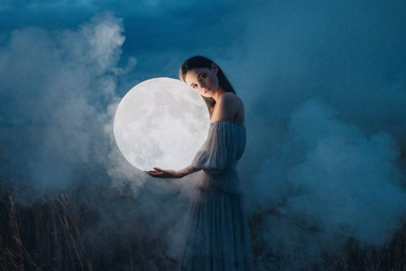 Звездопады, Суперлуния и Голубая Луна в августе 2023: точные даты и особенности редчайших событий в астрономическом календаре