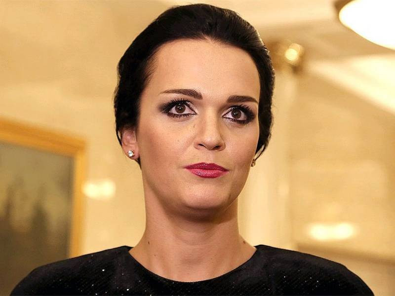 Как российские звёзды переругались из-за силиконовых грудей: что за новый скандал на просторах русского шоубиза