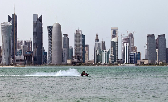 Чем крохотный Катар раздражает соседей?