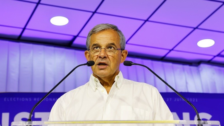 Французский политик: из-за того, что Европа на побегушках у США, Россия сближается с Китаем