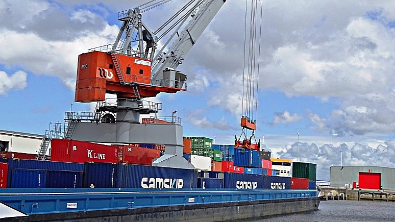 ERR: Латвия не заметила сокращения грузоперевозок из России