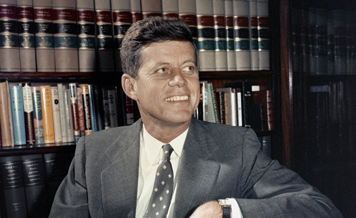 Выдающийся Кеннеди и жалкий Трамп