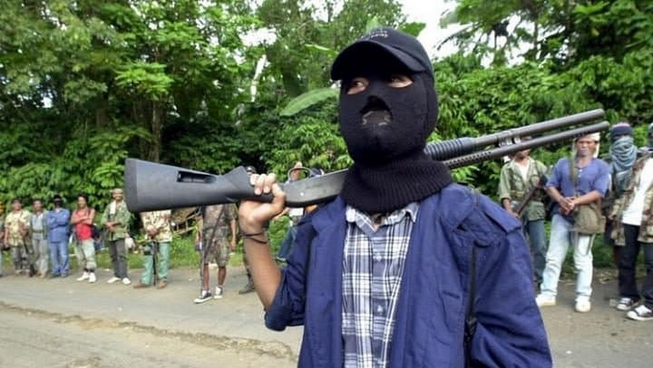 70-летний филиппинец врукопашную сразился с боевиком ДАИШ