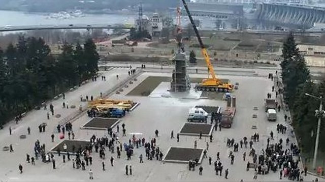 112: Украинцы два дня не могли справиться с великаном-Ильичом