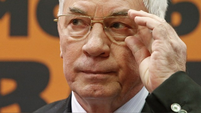 Экс-премьер Украины: Клептократы Порошенко и Яценюк опустошили страну