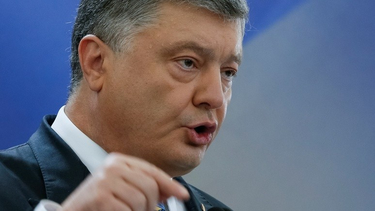 Порошенко о вступлении в силу безвиза: не дай Бог кто-то нам этот праздник испортит