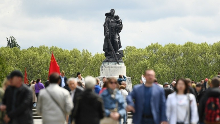 Der Tagesspiegel: украинский посол отказался отметить в Берлине победу над нацизмом