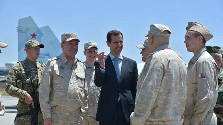 Daily Mail: пригласив Асада на свою авиабазу, Россия «показала Трампу средний палец»