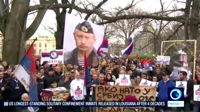 Press TV: Тысячи сербов вышли на протесты против НАТО