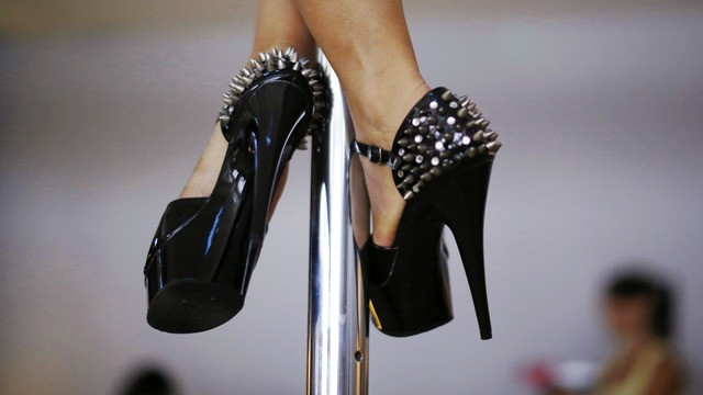 NouvelObs: Оставшись без стриптиза, россияне выйдут на протест