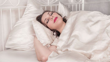 Британские ученые: сон на свету ведет к ожирению