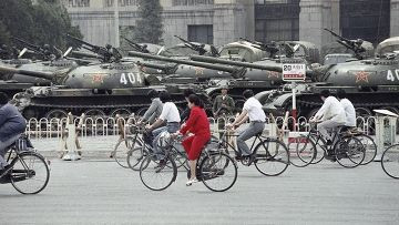 1989 год, который едва не стал концом истории