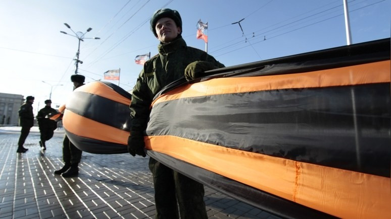 За георгиевскую ленточку на Украине теперь будут штрафовать