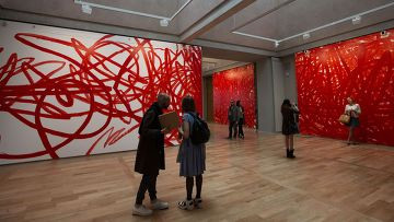 250-летие Эрмитажа отмечается современным западным искусством