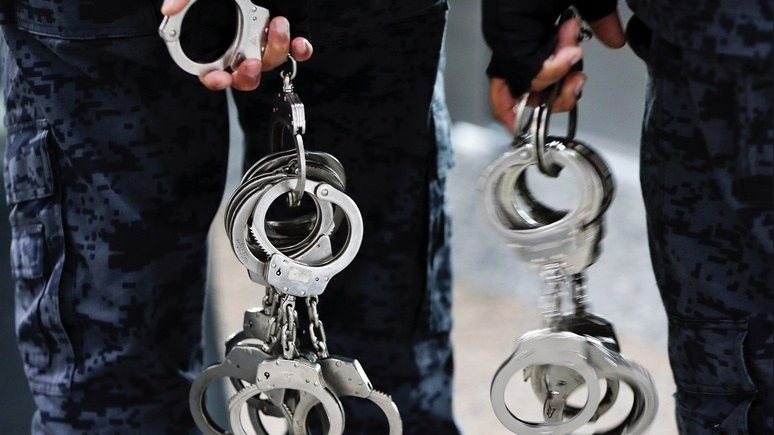 CBS: американец хотел продать секреты Москве, но попал в ловушку ФБР