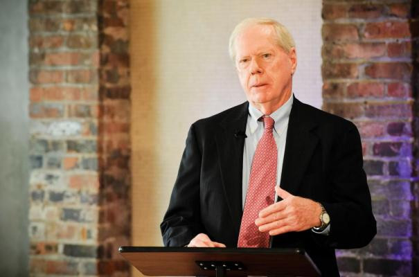 Пол Крейг Робертс: что толкает США к войне с Россией