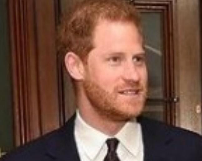 Принц Гарри разлучился с семьёй, чтобы отправиться из США в Японию