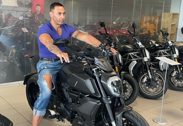 Стас Костюшкин купил мотоцикл Ducati за миллионы рублей