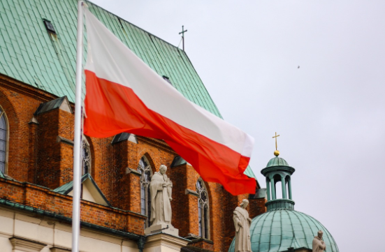 В Польше проведут референдум о повышении пенсионного возраста