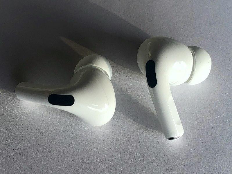 AirPods Pro 2 и AirPods 3 стали пользоваться у россиян большей популярностью в середине 2023 года