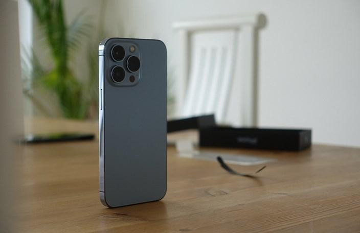 В «Золотом яблоке» стартовали продажи iPhone 14 plus и других флагманов Apple