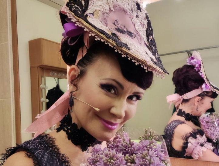 Названы три известные актрисы из РФ, чей брак распался из-за лучшей подруги