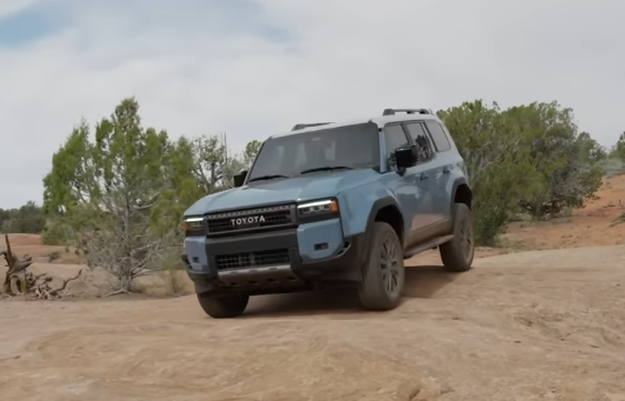 В Сети показали самую дешевую версию внедорожника Toyota Land Cruiser