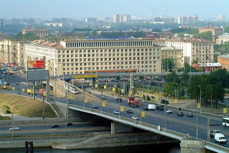 Санкт-Петербург возглавил список самых популярных городов РФ для экскурсий