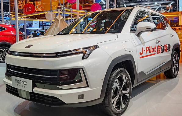 Названы российские автоновинки, которые появятся на рынке до конца года