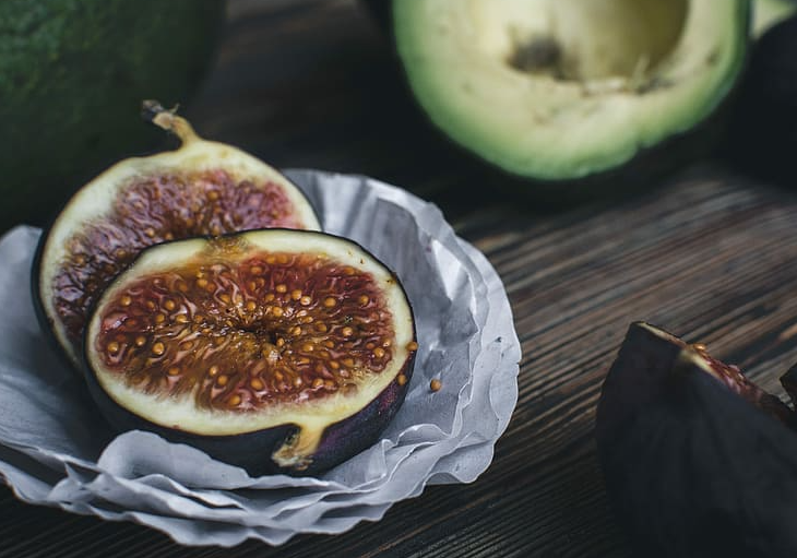 Диетолог Соломатина рассказала о неожиданной способности инжира бороться с кашлем