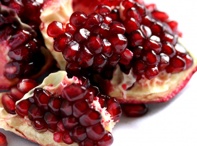 Диетолог Капралова назвала продукты, которые могут очистить организм от никотина