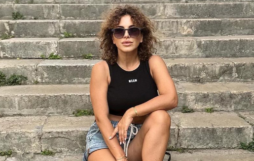 Певица Ани Лорак уехала из России в Южную Корею