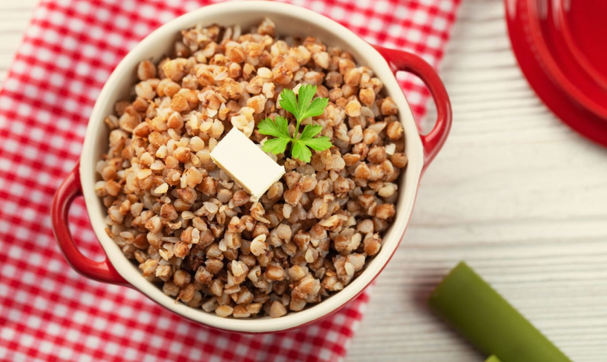 Неполезные сочетания: с какими тремя продуктами нельзя есть гречку