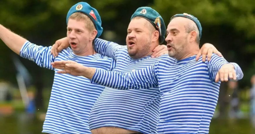 С Днем ВДВ! Новые открытки и поздравления для героев 2 августа 2023 года, что говорить десантникам