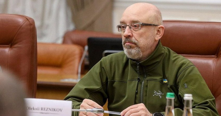 Неудачная рокировка: Министр обороны Резников уедет в Лондон, а Буданов займет его место