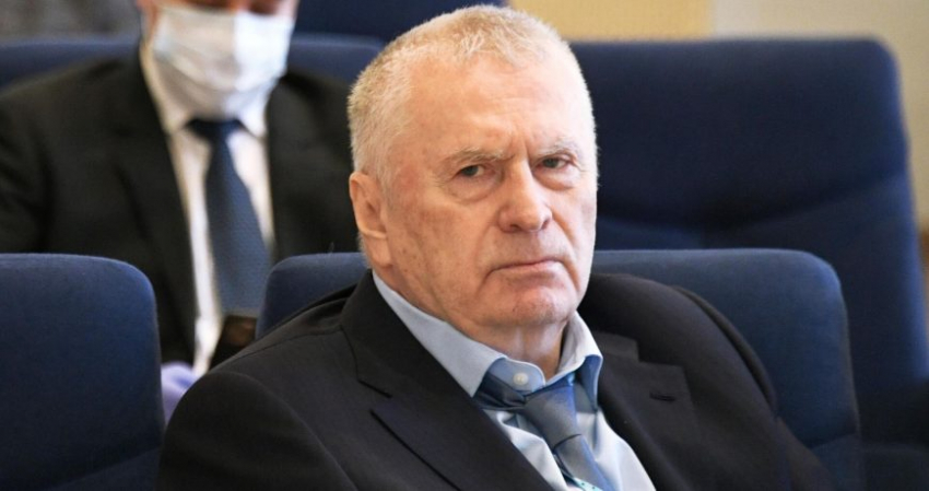 Исправляет ошибку отца: зачем внебрачный сын Жириновского пошёл в суд