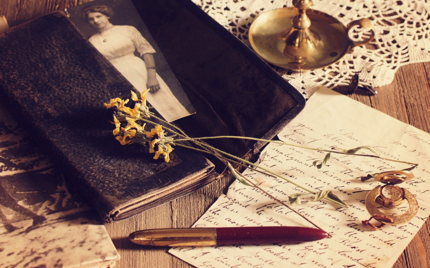 Приметы о душе: что значит, если упала фотография умершего